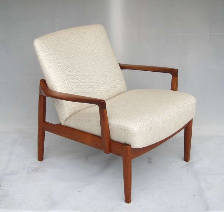 Mid-Century Modern Stand-alone designed Armchair by Tove and Edvard Kindt-Larsen, Denmark 1950's For Sale