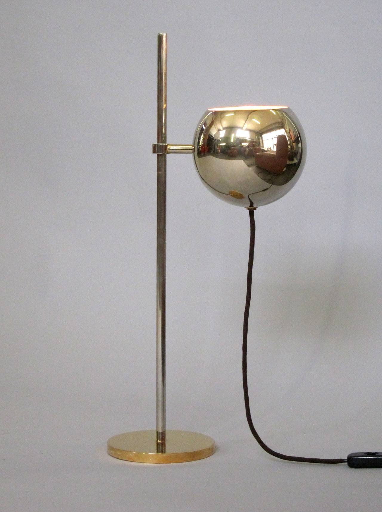 Stilnovo gilded Globe Table Lamp 1970's In Good Condition In Bern, CH