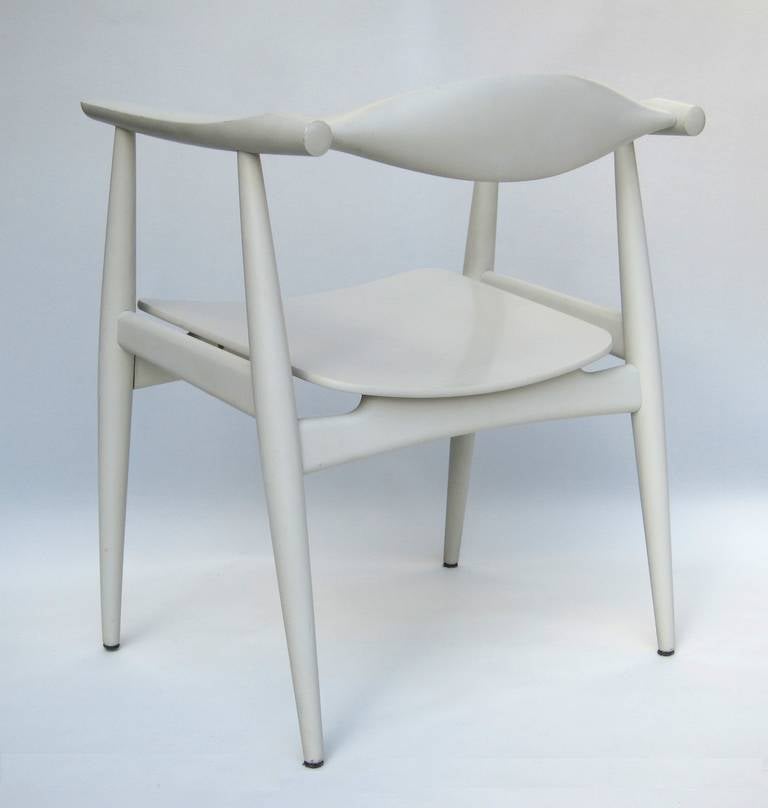 Mid-20th Century Hans J. Wegner Chair For Sale