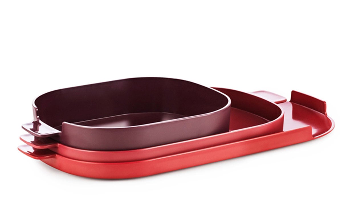 Material:
Melamine

Size and weight:
Height 6.8 cm 
Length 43.4 cm 
Depth 23.4 cm 
Weight 1.6 kg.

Available colors:
Red
Grey
Green

Product info:
Delivered in a gift box with three trays
in different sizes and colors.
The melamine