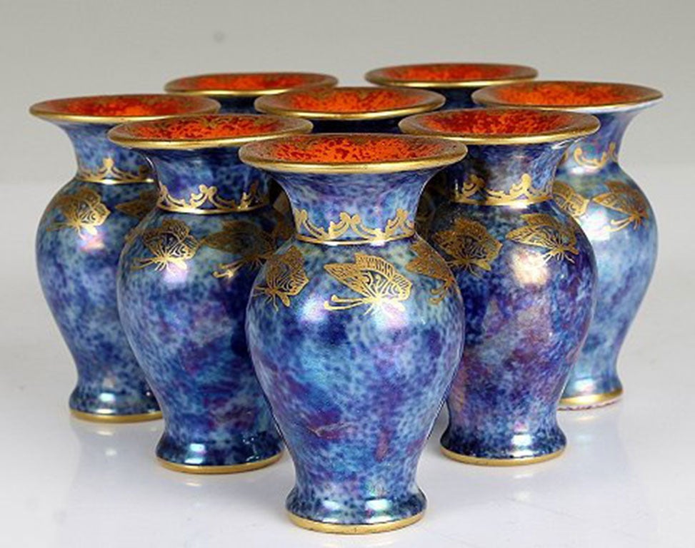 Rosenthal, eight vases. Blue with golden insects and red interior.
Measures: Height 7.2 cm. Stamped Rosenthal Ivory. 1920s.
In perfect condition.