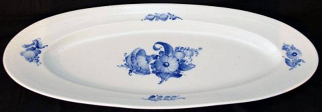 Impressive Royal Copenhagen blue flower fish platter.