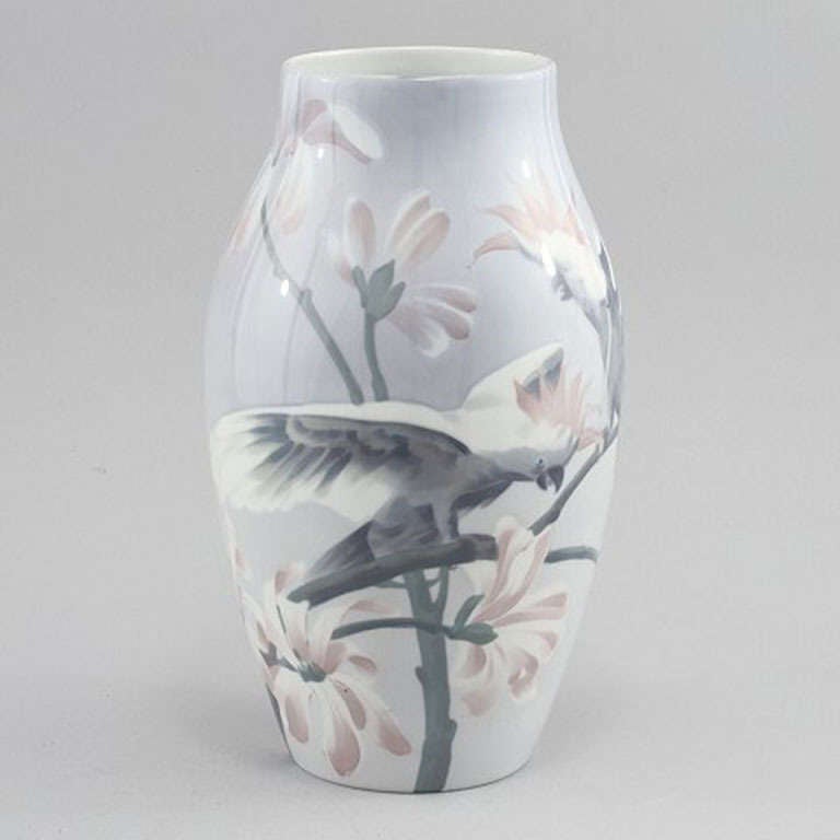 Rorstrand Art Nouveau porcelain vase, Karl Lindstrom, around 1900. Parrot on a flower branch. 
Monogram Signed. Height 32 cm. In good condition.