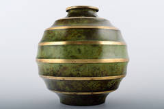 Art deco "SVM handarbete" vase in patinated bronze.