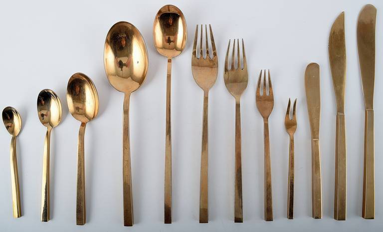Sigvard Bernadotte, 150 parts bronze cutlery, including fish, lunch and dinner cutlery minimum ten parts of each as well as various serving items. 
In perfect condition.