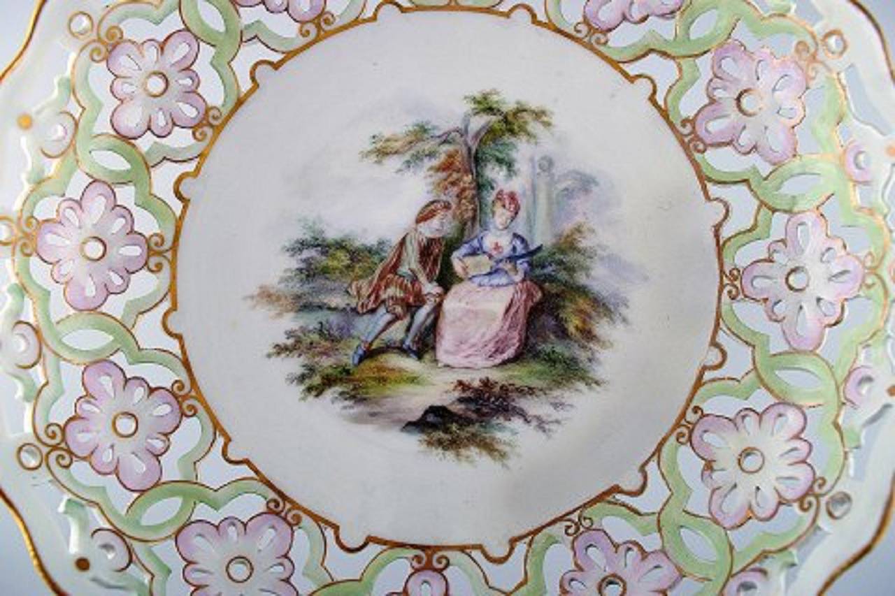 Large Meissen Centrepiece with the Three Graces and Decoration 3