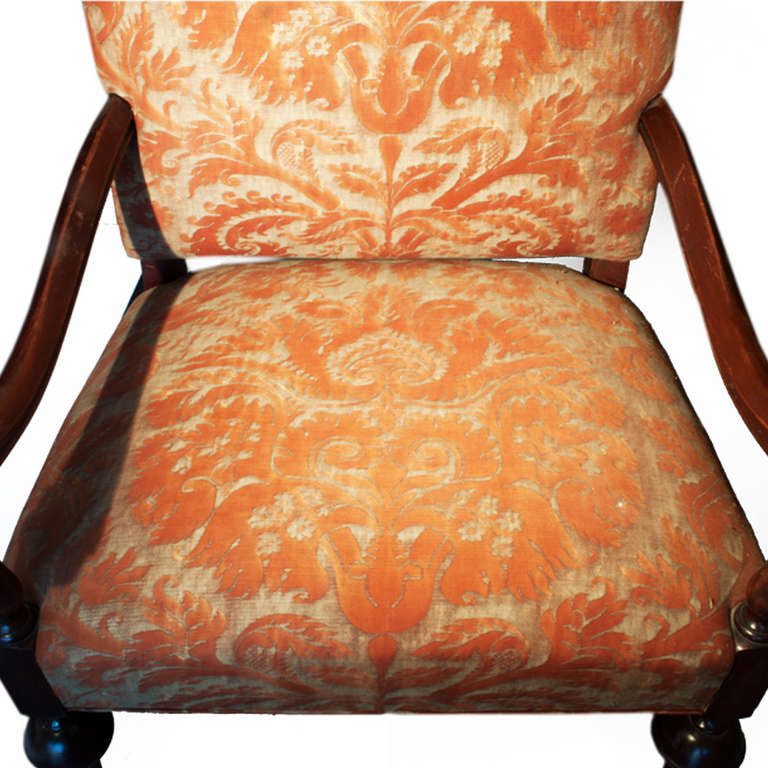 Wood A pair of William and Mary style arm chairs For Sale