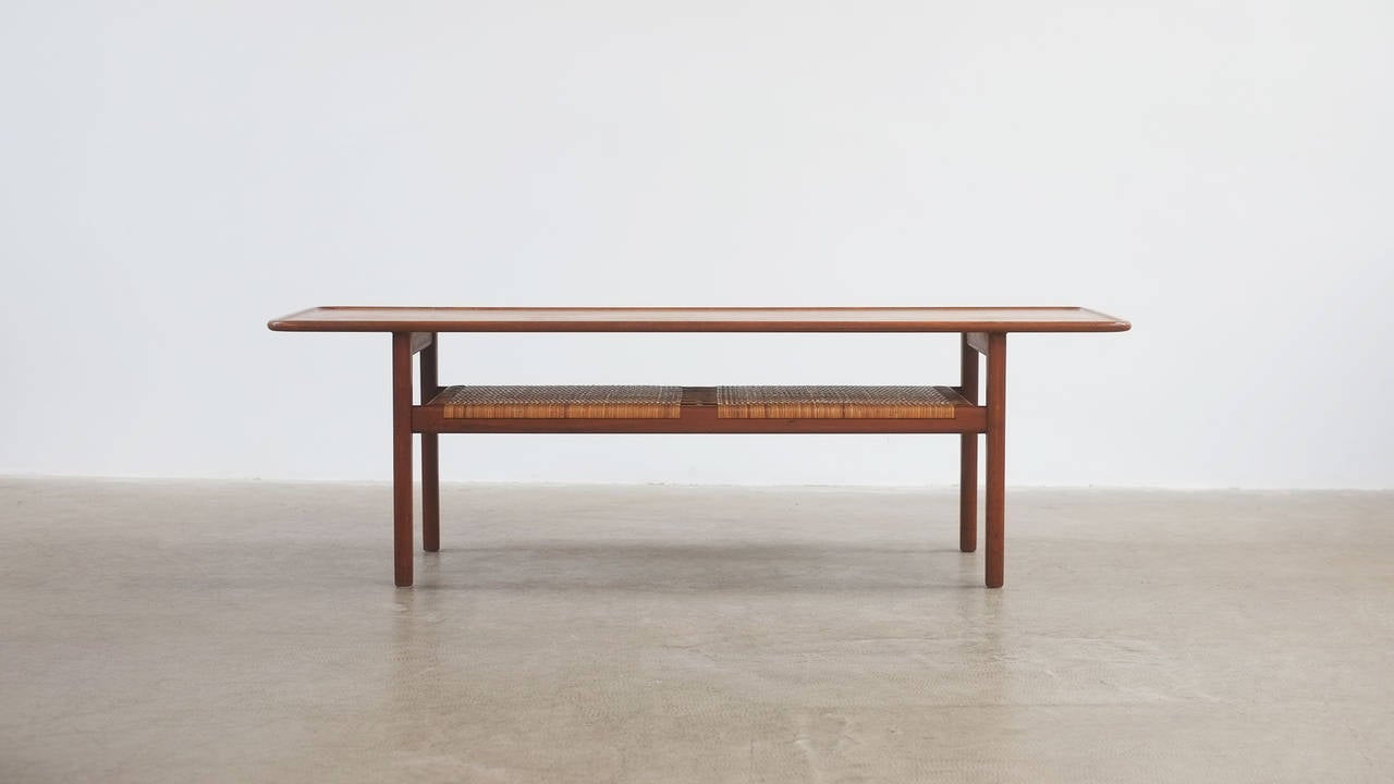 Scandinavian Modern Hans Wegner AT10 Coffee Table