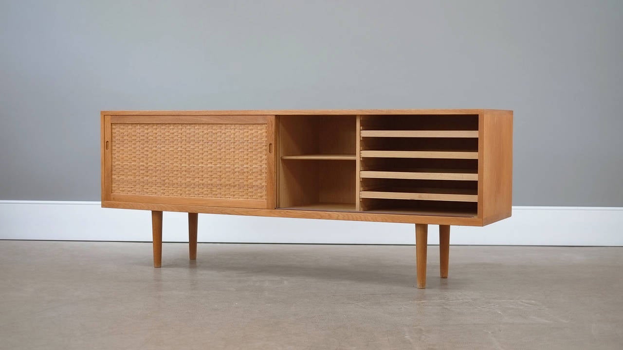 Danese Credenza Hans Wegner RY26