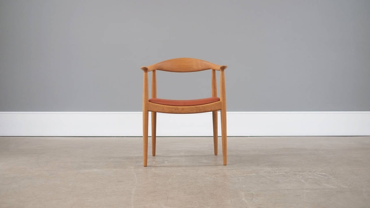 Scandinavian Modern Hans Wegner Round Chair