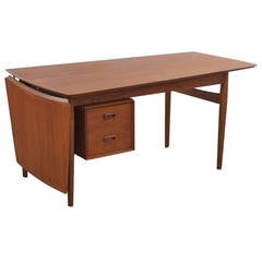 Desk by Arne Vodder