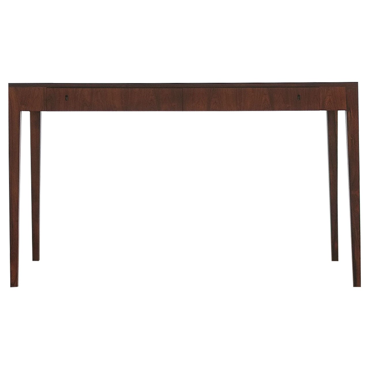 Desk by Riis Antonsen
