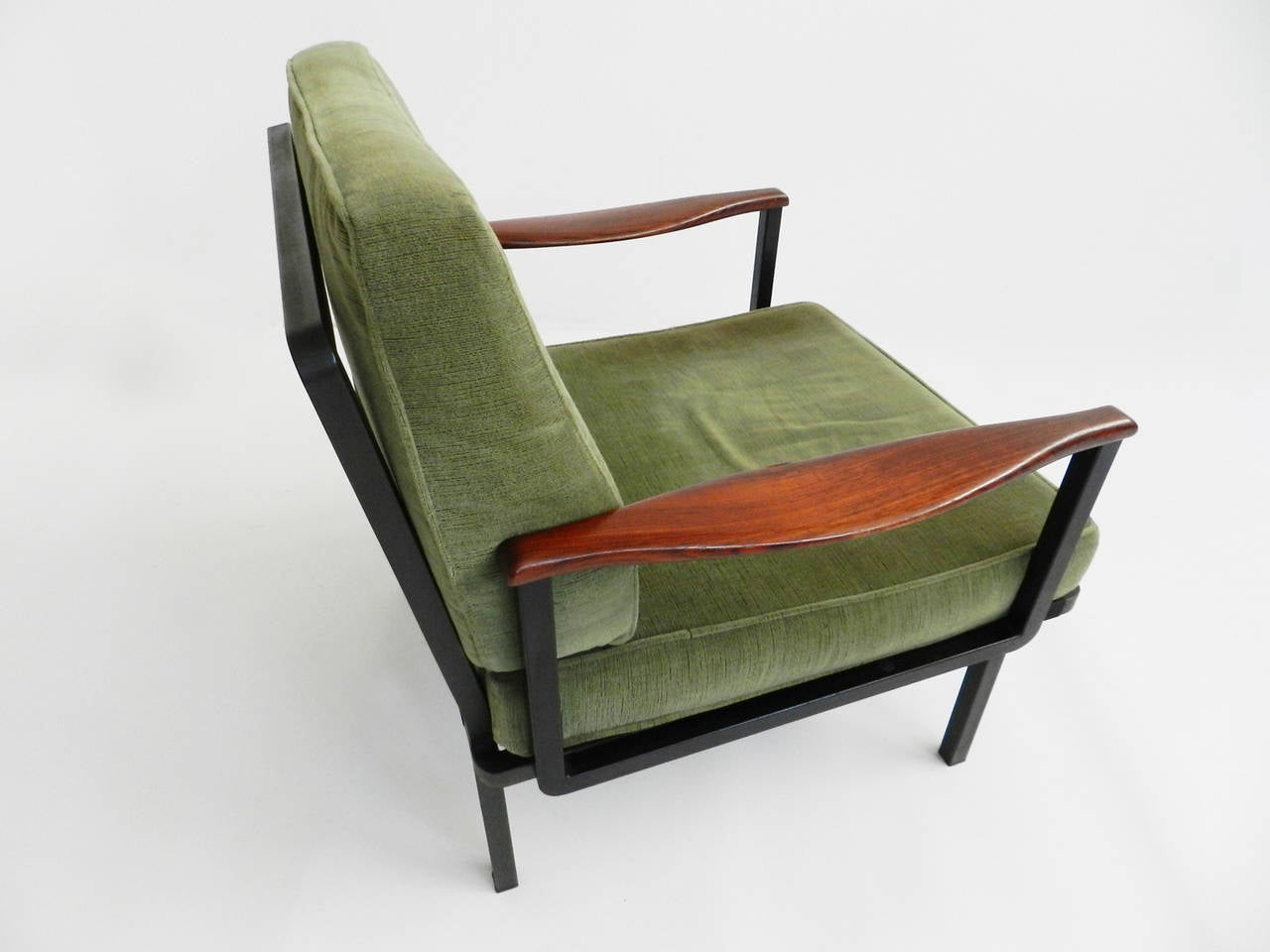 Original lounge chair produced by Tecno, 1961 and designed by Osvaldo Borsani.

Literature:
Giuliana Gramigna,Biondi,