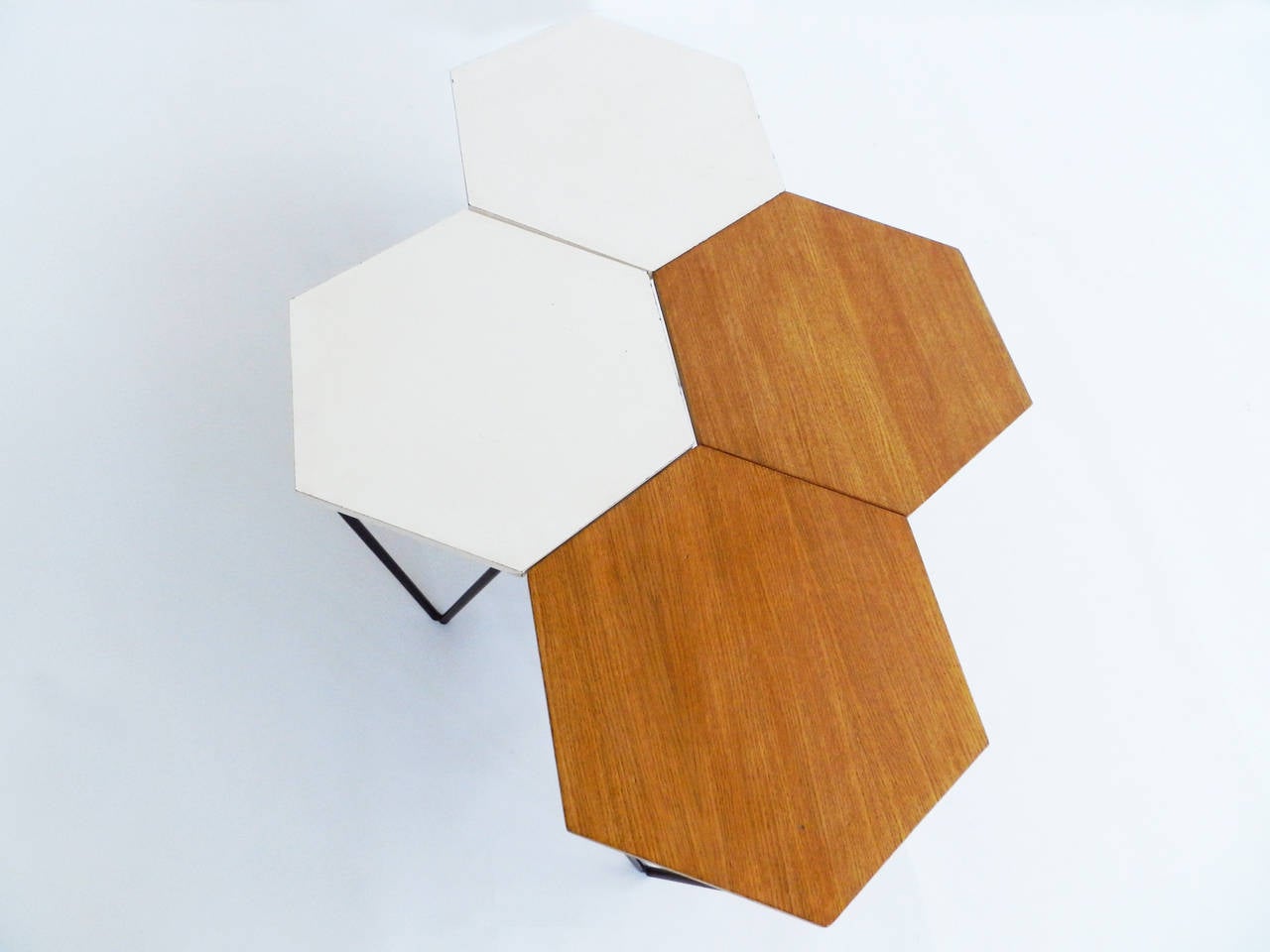 Gio Ponti, enameled metal and laminated wood Modular Coffee Tables for ISA, Italy 1950s

Litterature: Fabio Foroni, Alessandra Tavella, 1 x Gio Ponti in Paris Arredi di design 1930—1970, 2012, p.56