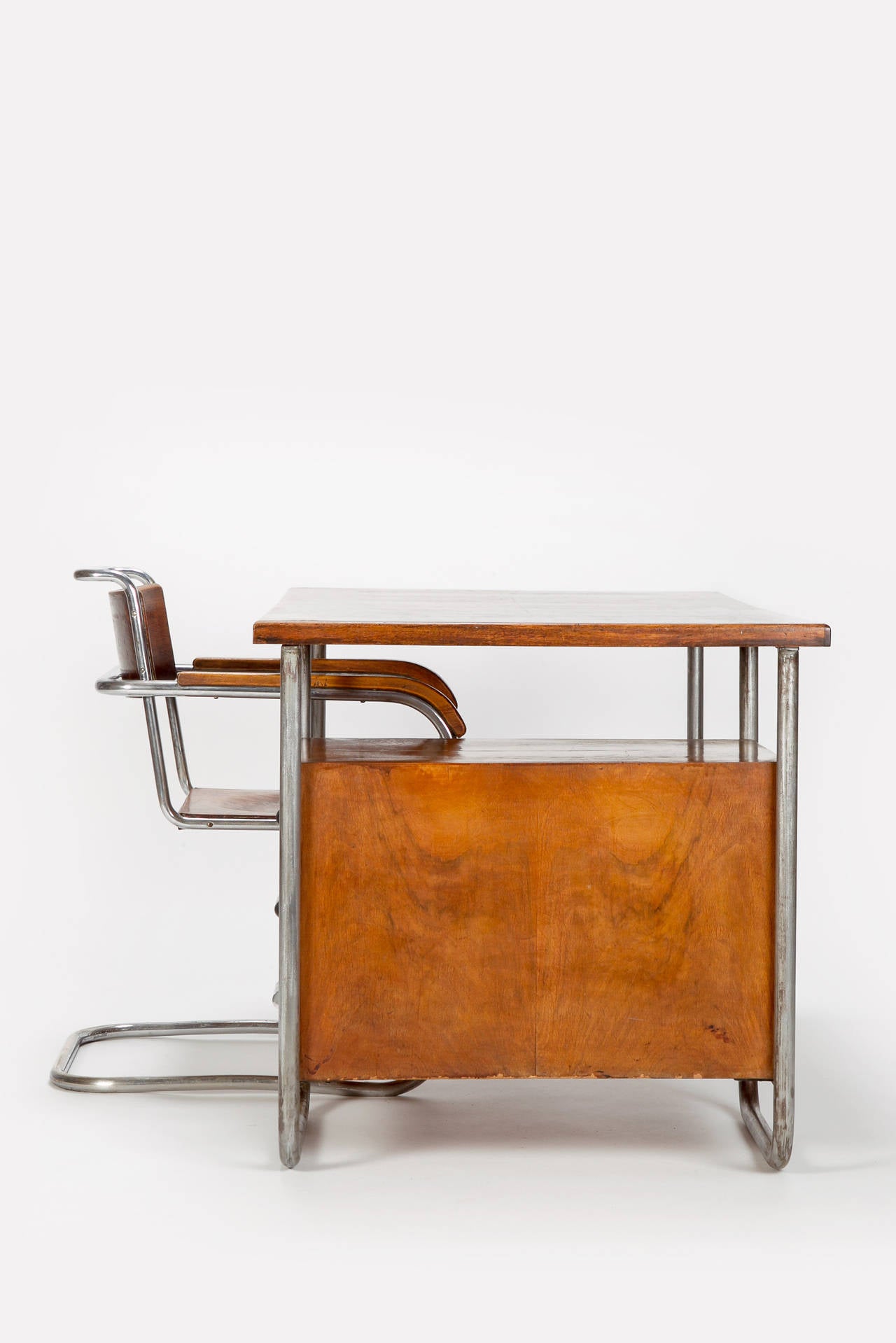 Italian Bauhaus Desk and Chair by Marcel Breuer, 1930s In Good Condition In Basel, CH