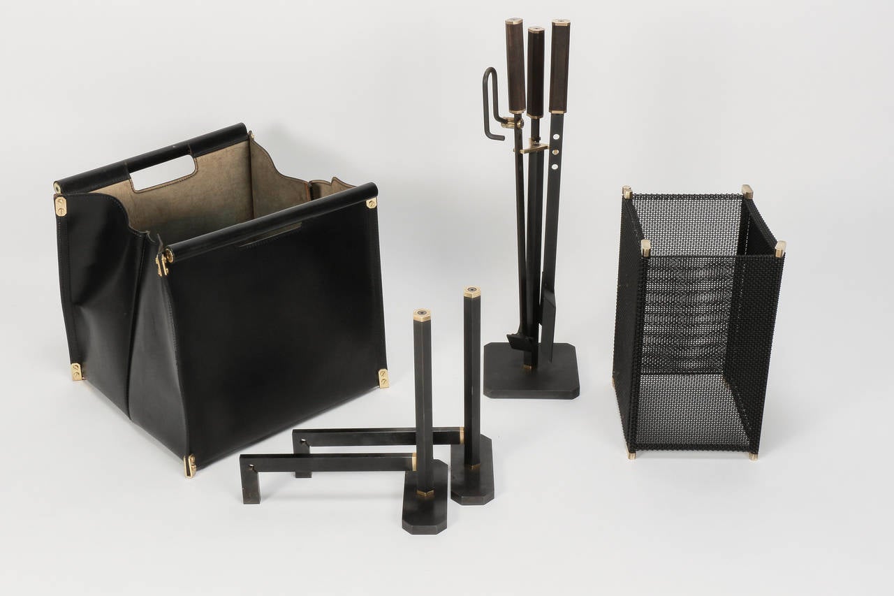 Incredible fireplace set by Tobia & Afra Scarpa, set Attrezzi da Camino for Dimensione Fuoco, 1987. Leather wood carrier 