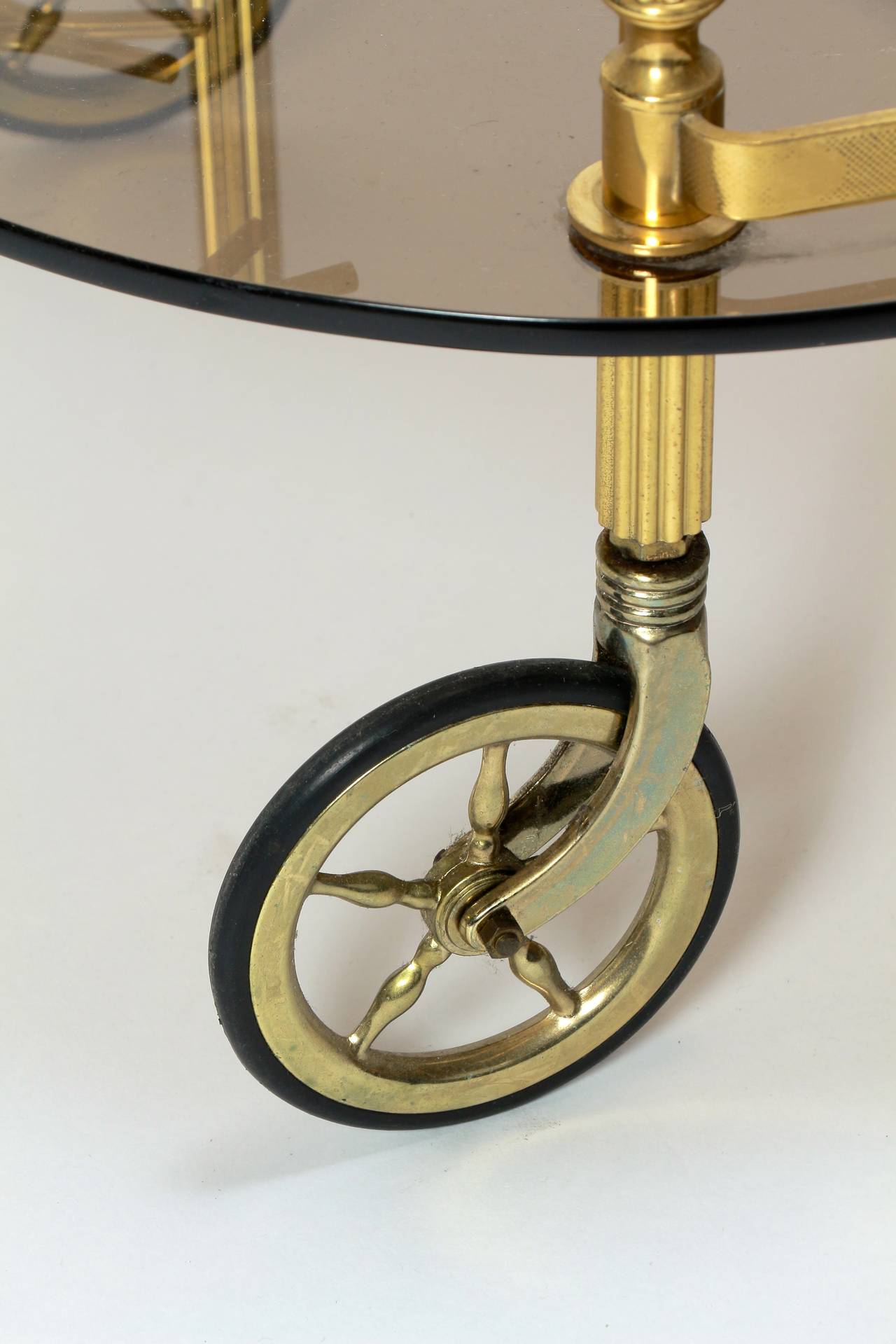 Elegant French Brass and Smoked Glass Bar Cart, 1970s For Sale 3