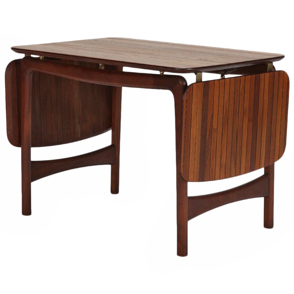 Danish Drop-Leaf Coffee Table in Teak by Hvidt Mølgaard-Nielsen, 1950s For Sale