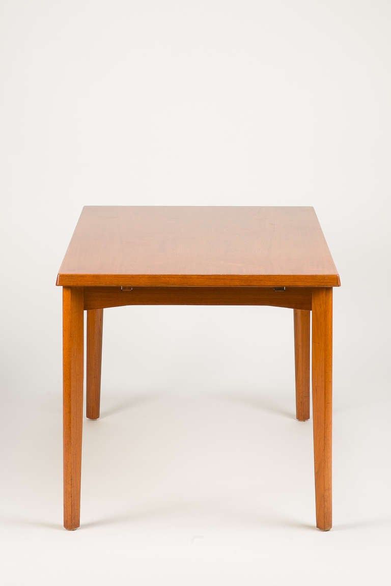 Danish Dining Table Teak by Henning Kjaernulf In Excellent Condition For Sale In Basel, CH