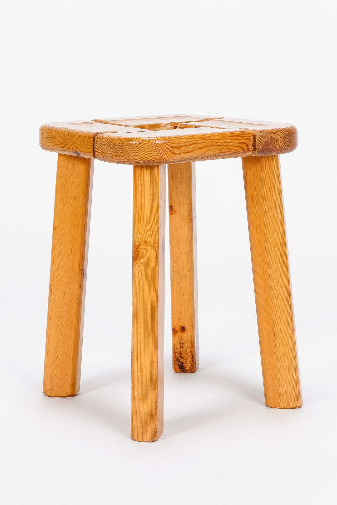 Five Scandinavian Pine Stools in the Style of Lisa Johansson-Pape, 1950s In Excellent Condition In Basel, CH