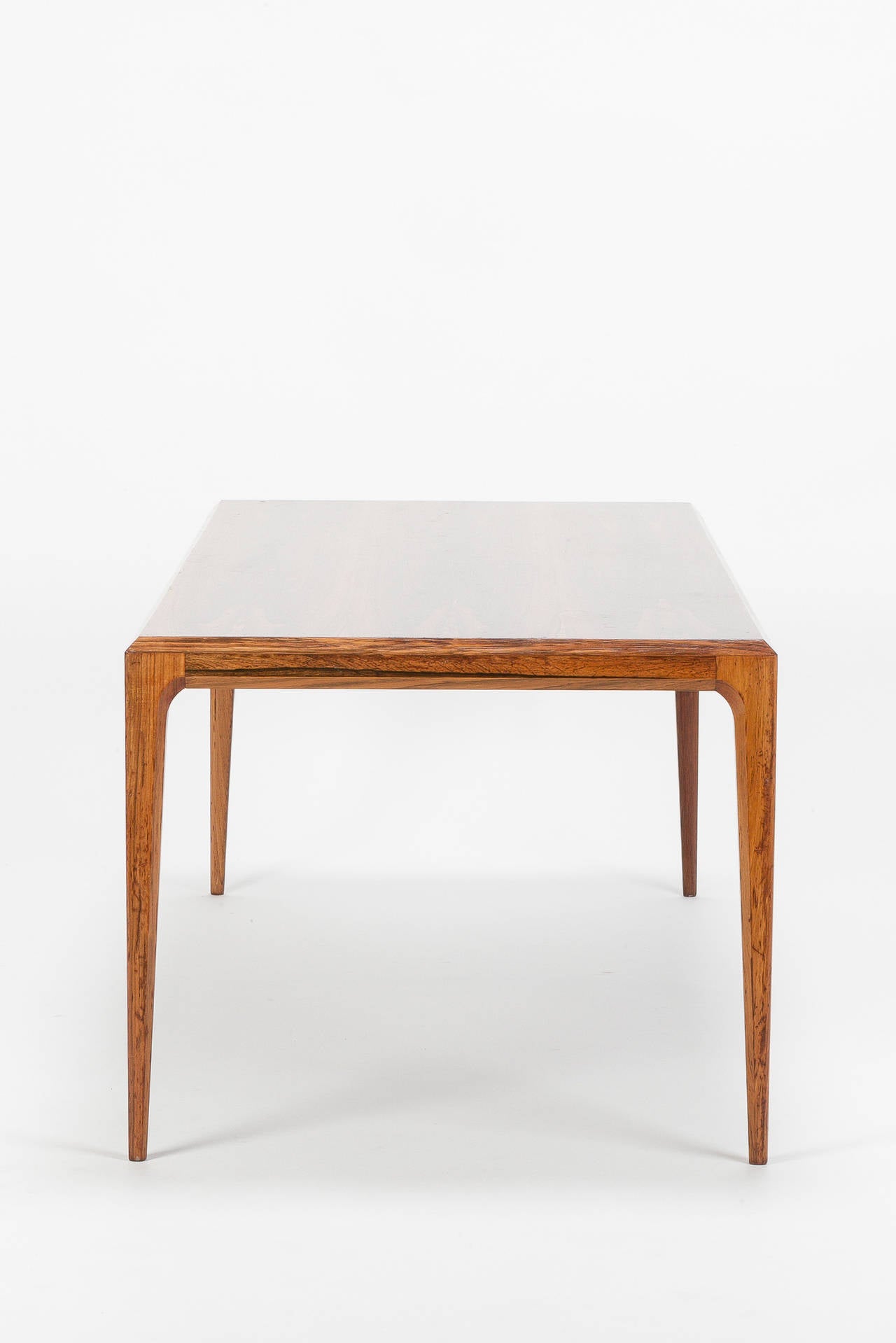 Danese Tavolino danese in palissandro di Johannes Andersen Silkeborg, anni '60 in vendita