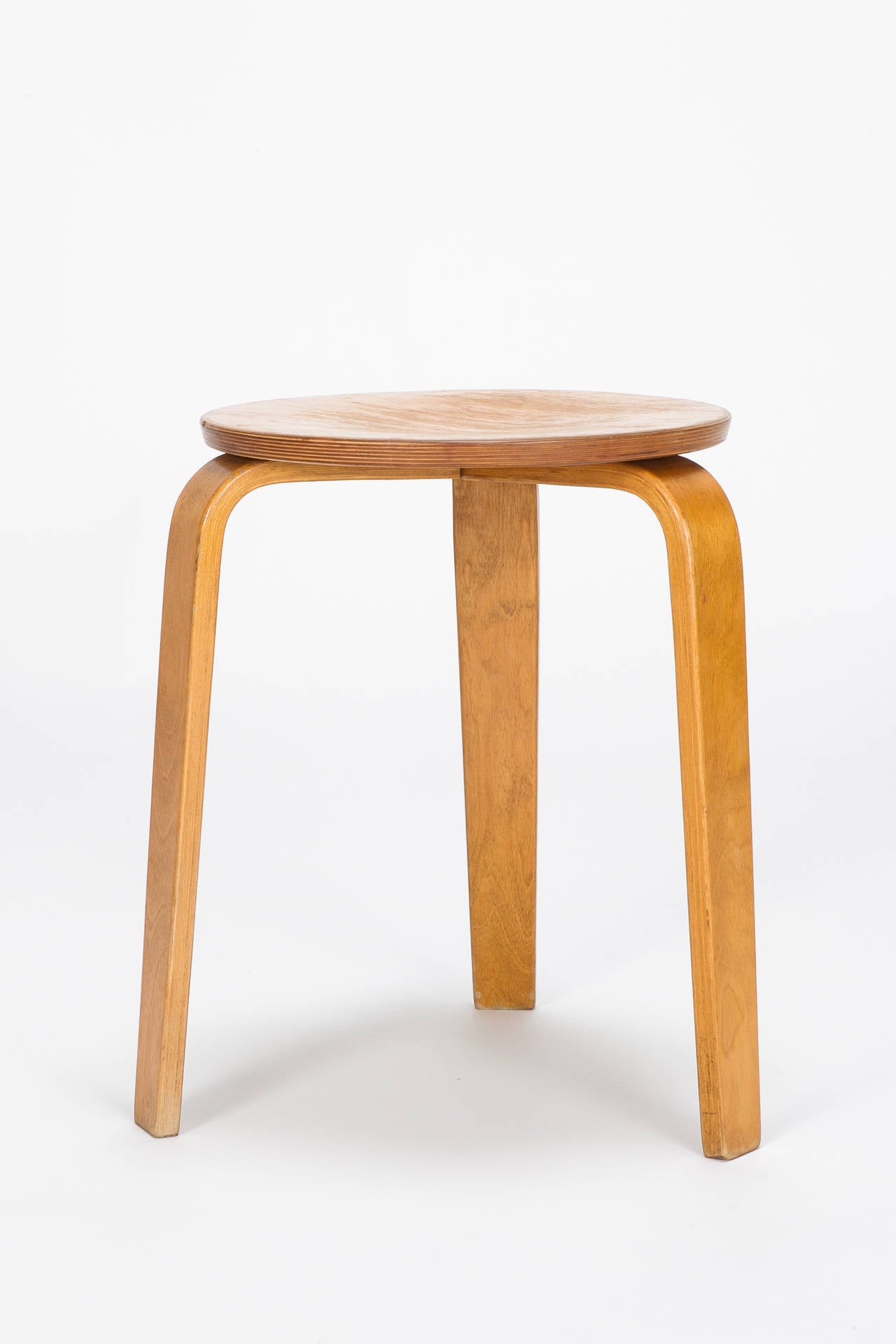 Wonderful and classical Hans Bellmann stool for Horgen-Glarus manufactured in 1962 in Switzerland, made of birch wood with a wonderful vintage patina. All original screws and Horgen-Glarus sticker!
