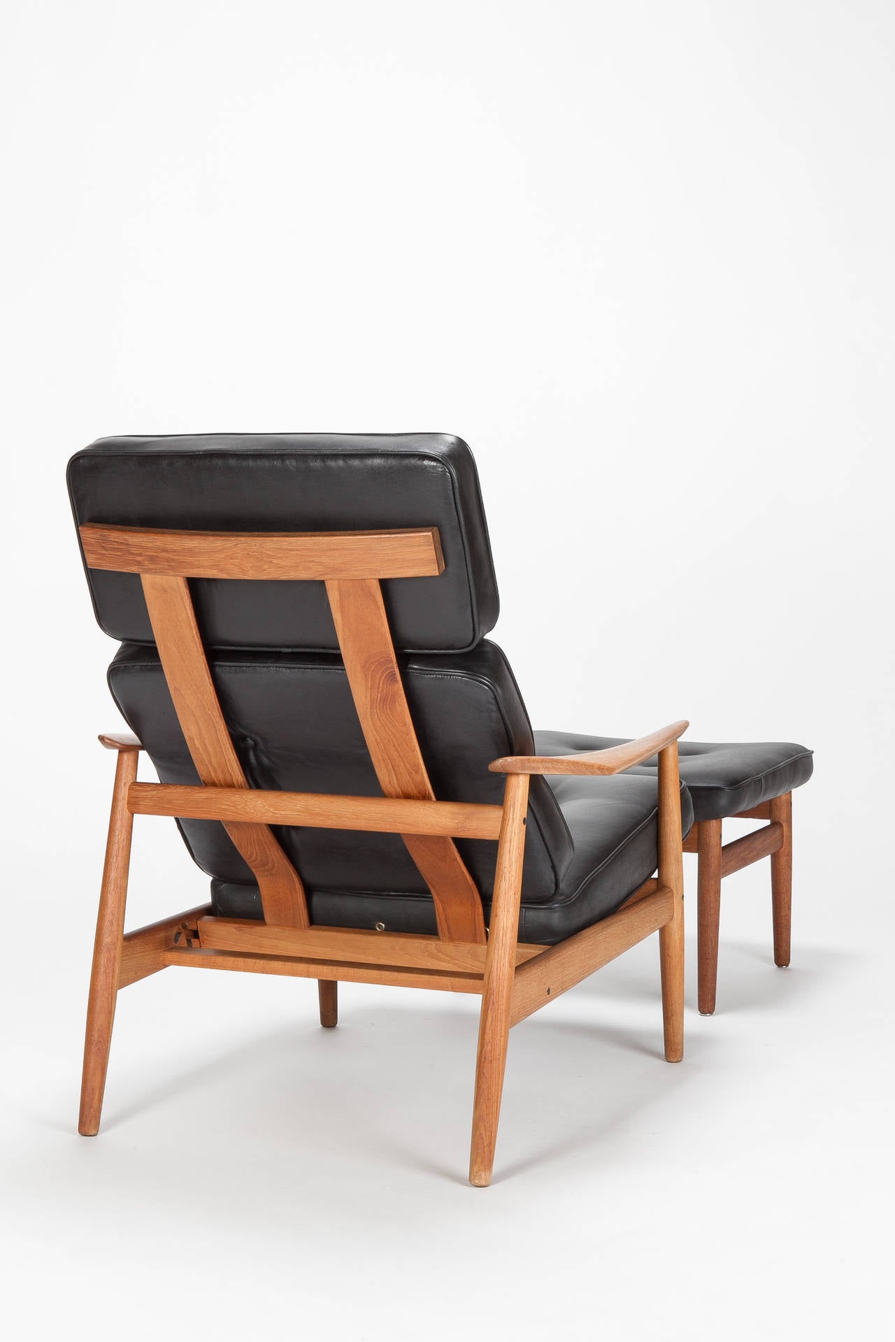 Danish Teak Reclining Chair & Ottoman by Arne Vodder 1960s In Excellent Condition In Basel, CH