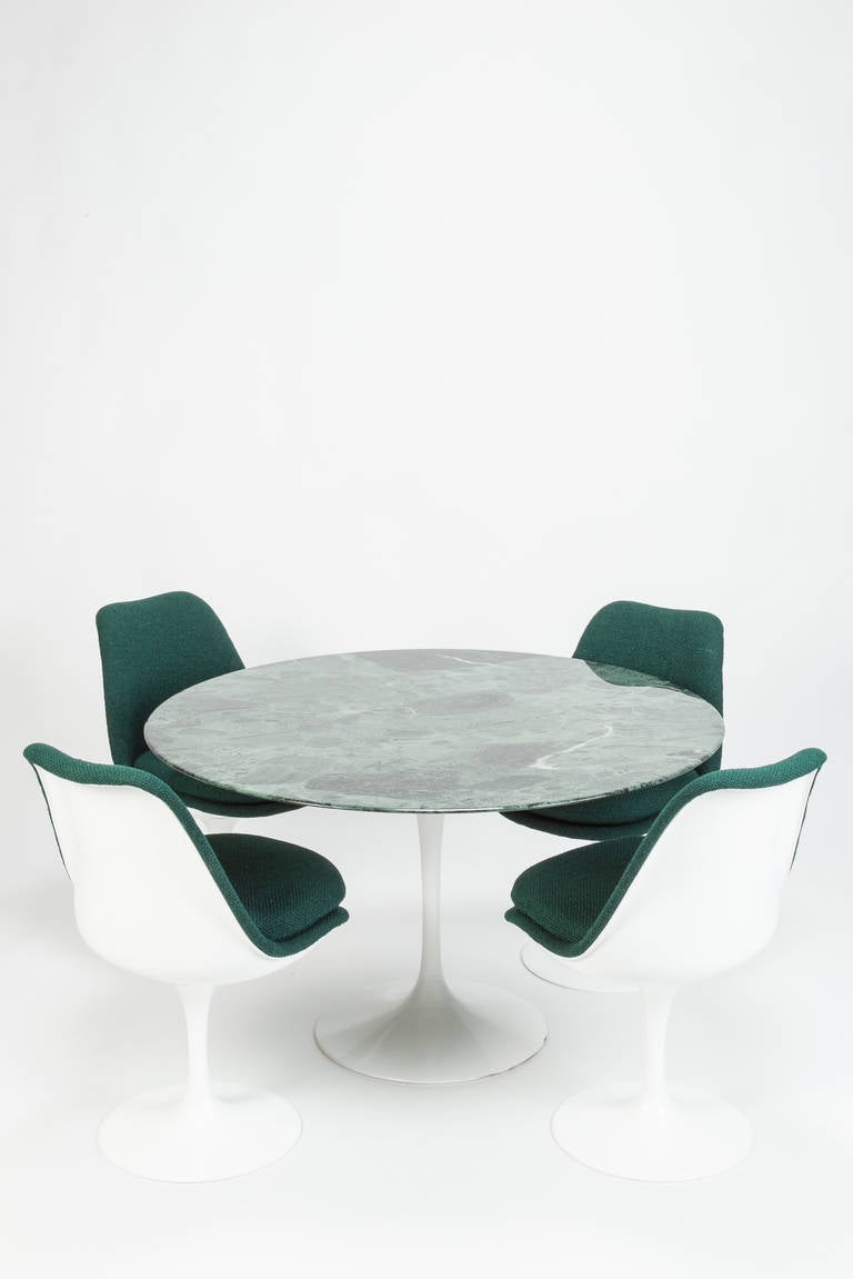 Extraordinary and extremely rare set of four chairs and one table designed by Eero Saarinen for Knoll International in 1956.
Beautiful green marble 