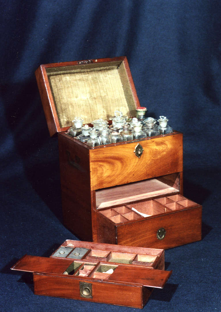 English Regency Period Mahogany and Brass Fitted Apothecary’s Box For Sale