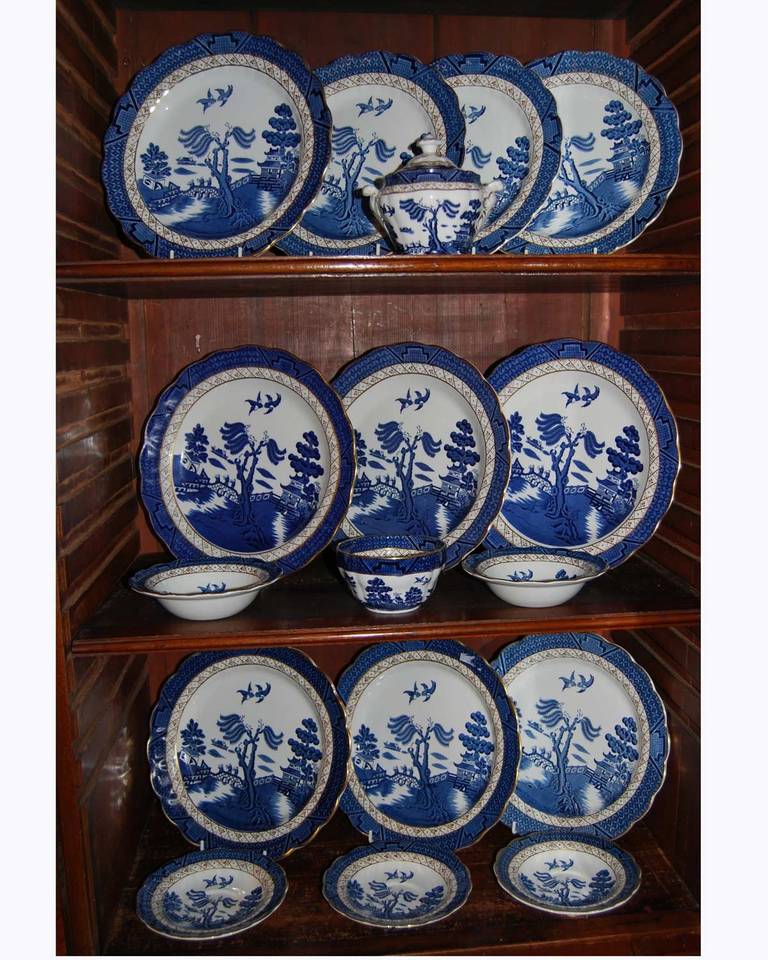 No:402C 
A collection of Booth’s “Real Old Willow” Pattern Pottery comprising 137 pieces including part dinner service and part coffee service and comprising: 

No	Description	Marks 
2	Coffee Pots with lids	The Majestic Collection 1981 Real Old