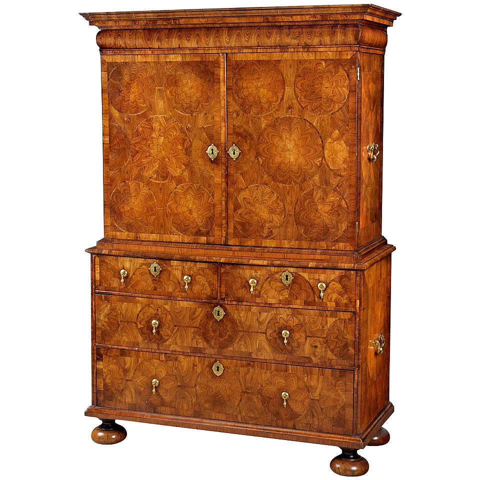 William and Mary Kingwood Cabinet on Chest Made by Thomas Pistor in London