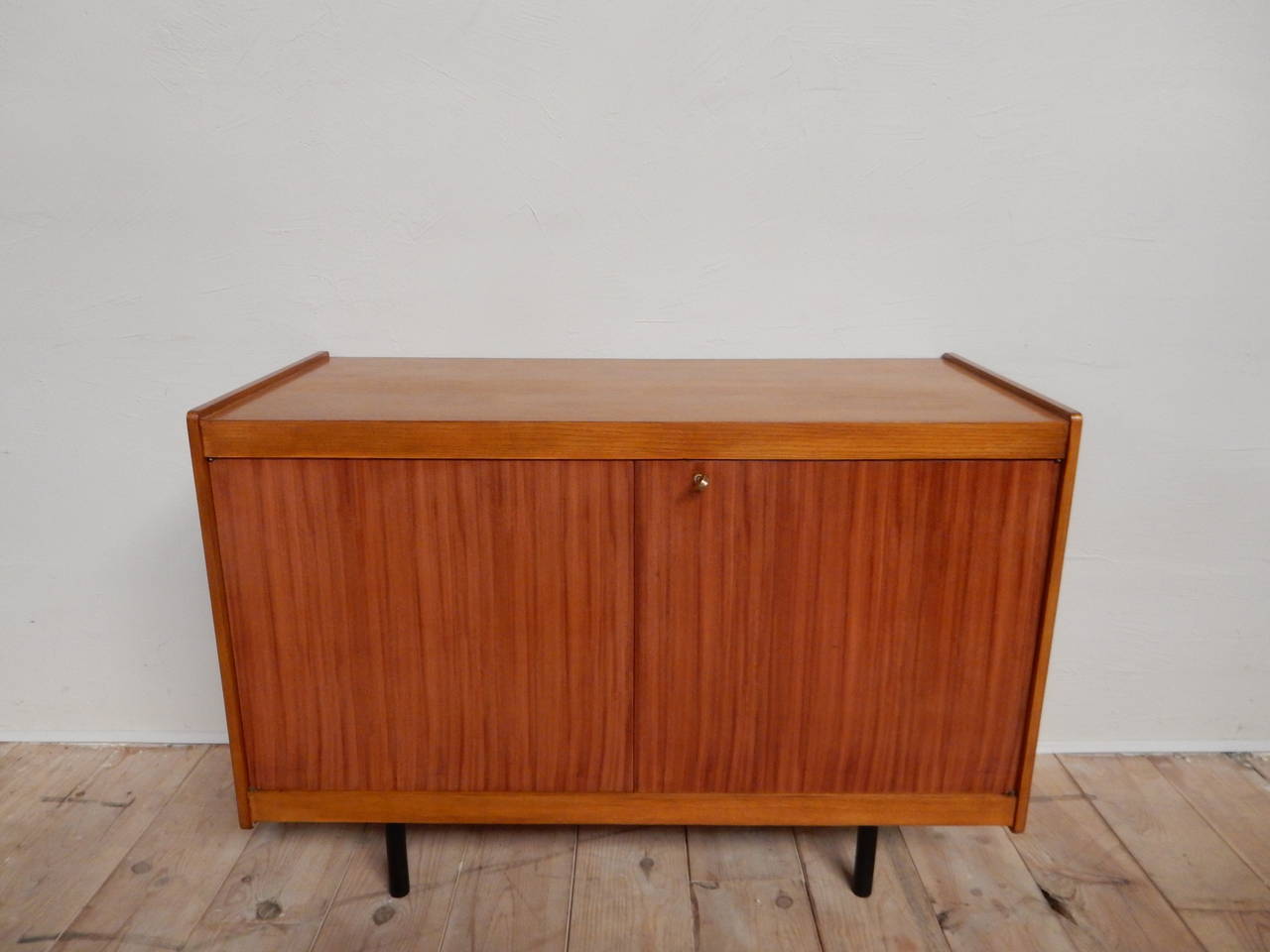 Alain Richard 960 Sideboard In Excellent Condition In Couzon au Mont d'Or, FR