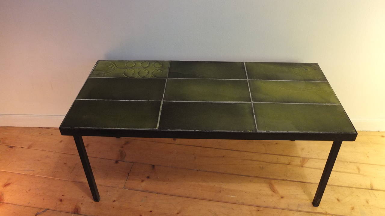 A nice green volcanic  coffee table signed roger capron 1960 (vallauris), in condition.