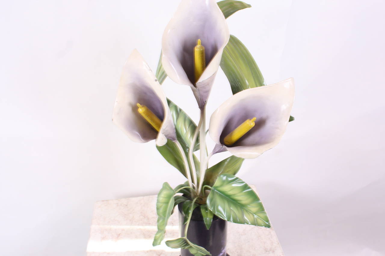 Hand-Crafted Flower Lamp Imitation of Lilies, 20th Century In Good Condition In London, GB