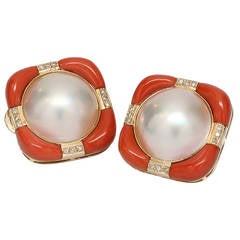 Vintage 1960s Coral Mabe Pearl Yellow Gold Earrings