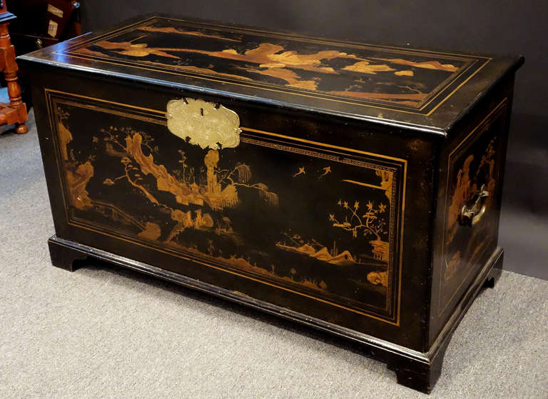 English 18th Century Chinoiserie Trunk with Brass Hardware For Sale