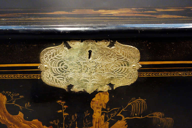 18th Century Chinoiserie Trunk with Brass Hardware For Sale 3
