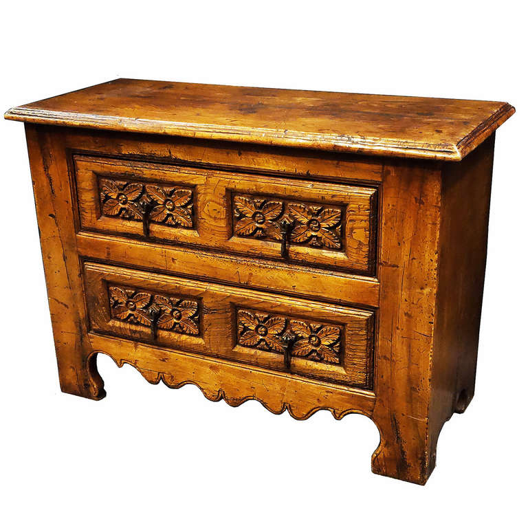 19th Century Carved Spanish Chest of Drawers For Sale at 1stDibs