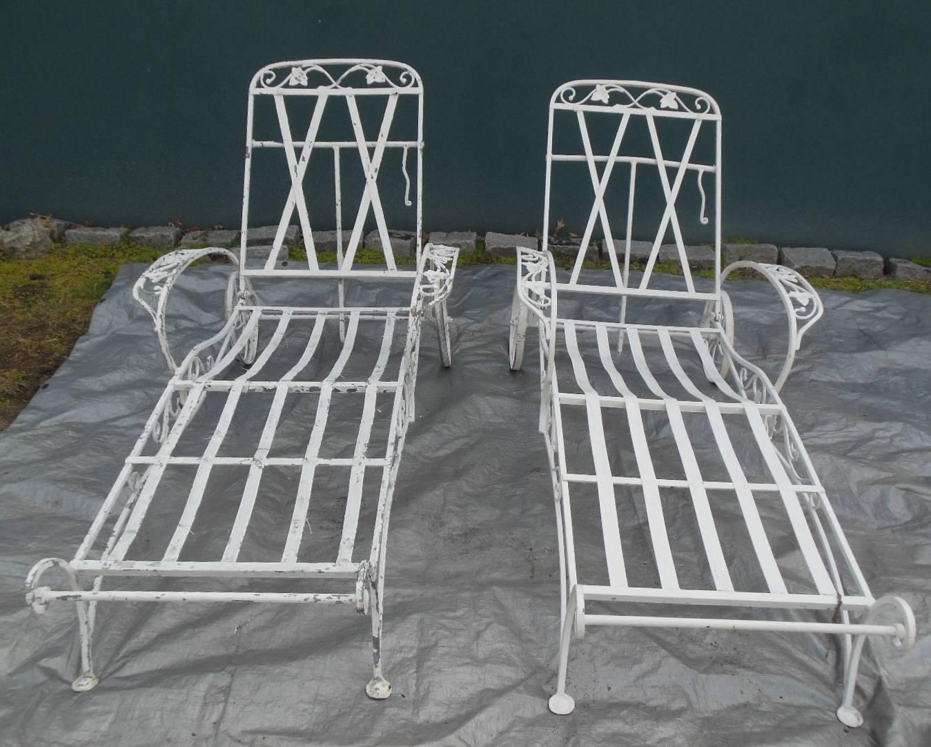 Salterini Chaise Lounges, Mt Vernon Pattern in Wrought Iron, Four available In Good Condition In Long Island, NY