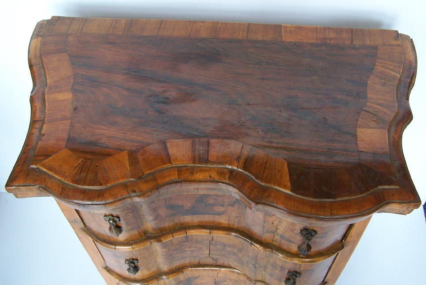 18th Century Style Italian Walnut Comodini In Good Condition For Sale In San Francisco, CA