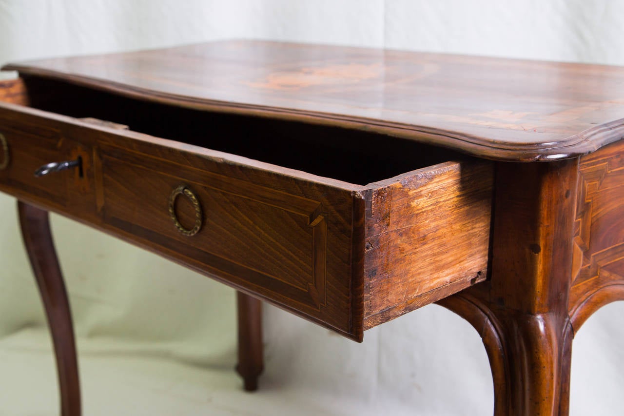 Louis XV Italian Inlaid Console or Writing Table In Excellent Condition In Moncalvo, IT