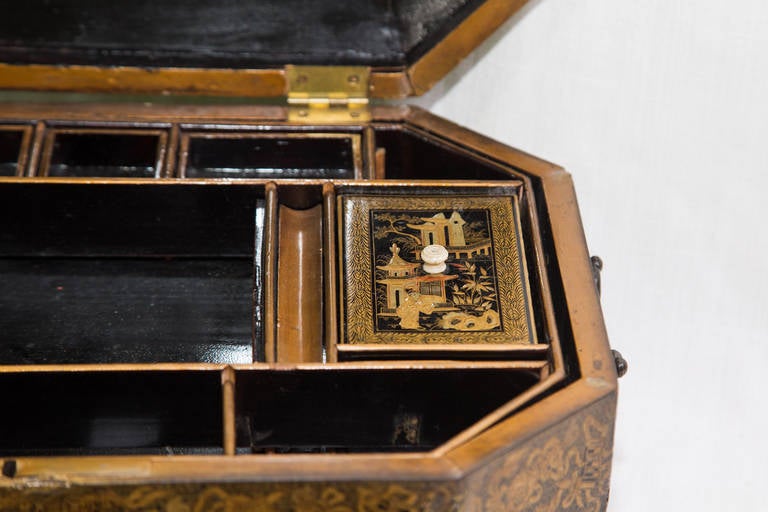 19th Century French Wooden Jewelry Box Laqued Chinoiserie In Good Condition In Moncalvo, IT