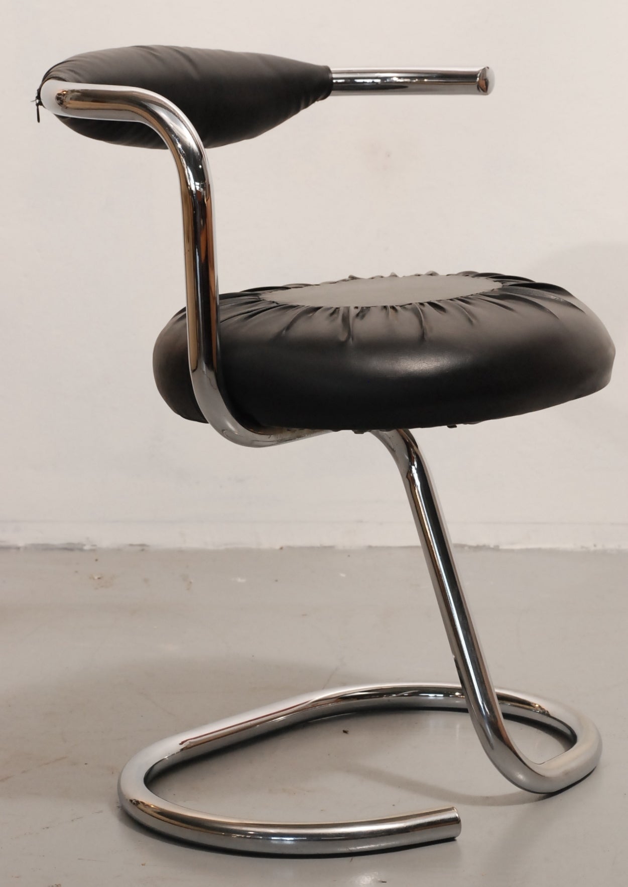 Nice Set of Stoppino Chairs with Black Upholstery In Excellent Condition For Sale In Rotterdam, NL