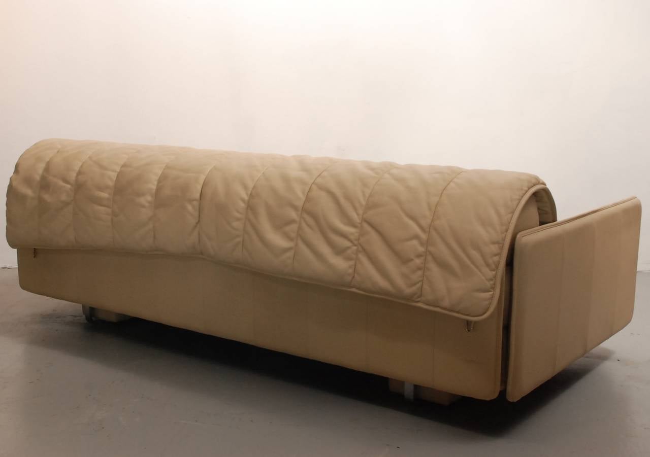 Foam De Sede Sofa and Convertible Bed in Leather