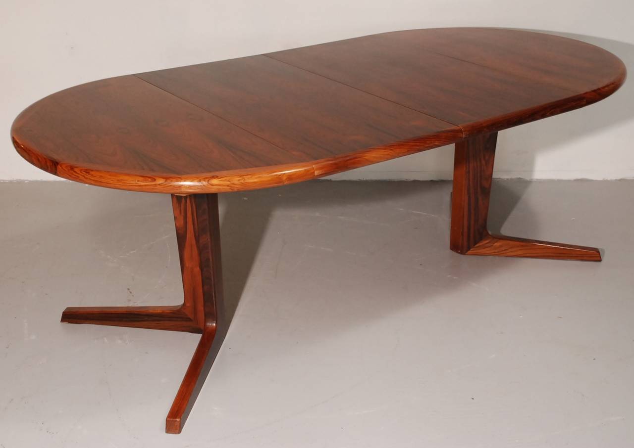 Elegant Palisander Dining Table with Extensions (incl delivery US) In Excellent Condition In Rotterdam, NL