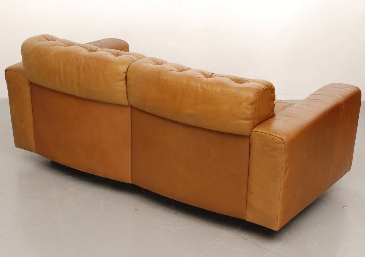 Swiss De Sede DS40 Two-Seat Sofa in Cognac Leather (incl delivery US) For Sale