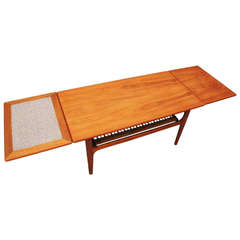 Trioh Extensible Coffee Table in Teak