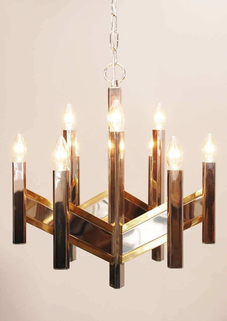 Mid-Century Modern Beautiful Sciolari Chandelier in Brass and Chrome For Sale