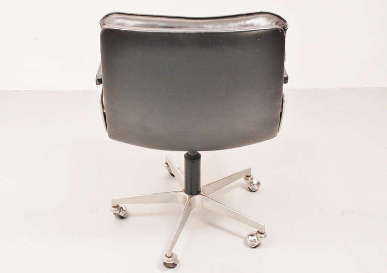 Artifort Office Chair in Black Leather 1