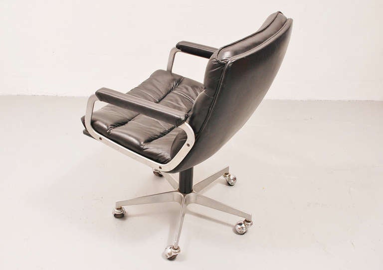 Artifort Office Chair in Black Leather 2